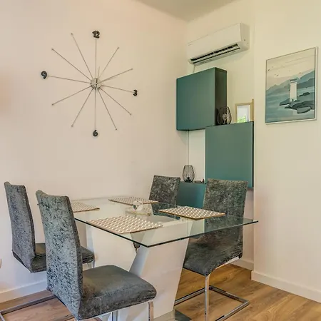 Center - Lovely And Spacious 2bdrm アパート *