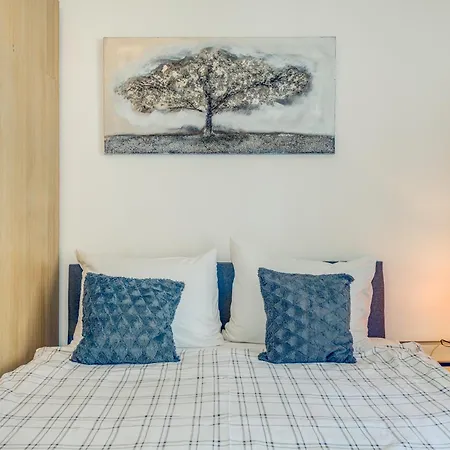 アパート Center - Lovely And Spacious 2bdrm スプリト