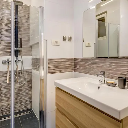 Center - Lovely And Spacious 2bdrm * スプリト