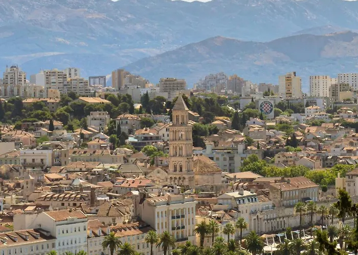 Apartmán Center - Lovely And Spacious 2bdrm Split