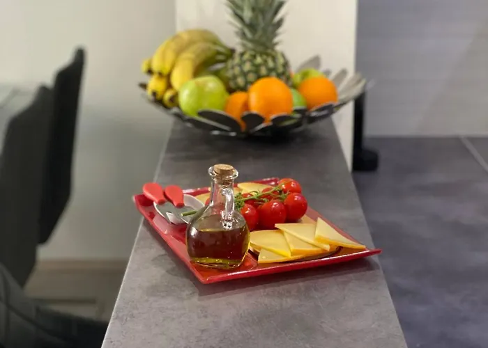 Center - Lovely And Spacious 2bdrm Apartmán