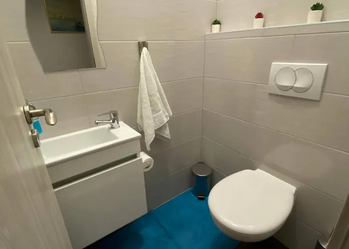 Center - Lovely And Spacious 2bdrm Apartmán *