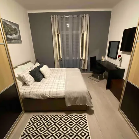 Center - Lovely And Spacious 2bdrm Apartament Split